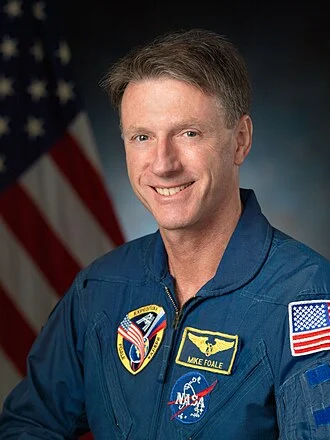 Michael Foale height profile photo