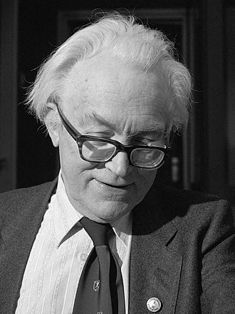 Michael Foot height profile photo