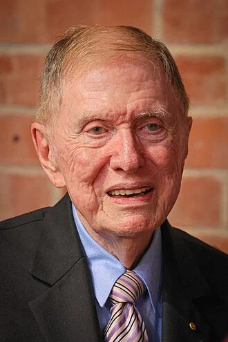 Michael Kirby (judge) height profile photo
