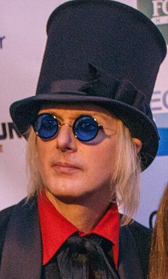 Michael Lockwood (guitarist) height profile photo