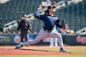 Michael Lorenzen height profile photo