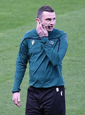 Michael Oliver (referee) height profile photo