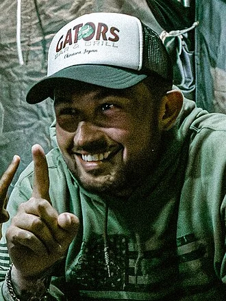 Michael Ray (singer) height profile photo