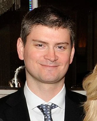 Michael Schur height profile photo
