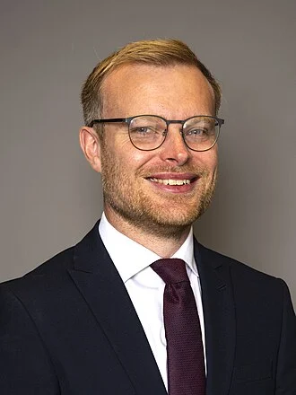 Michael Shanks (politician) height profile photo