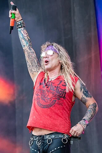 Michael Starr (singer) height profile photo