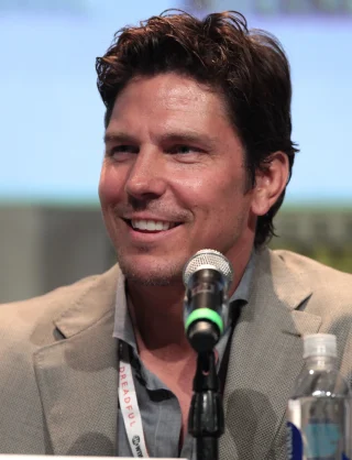 Michael Trucco height profile photo