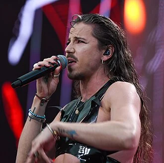 Michał Szpak height profile photo