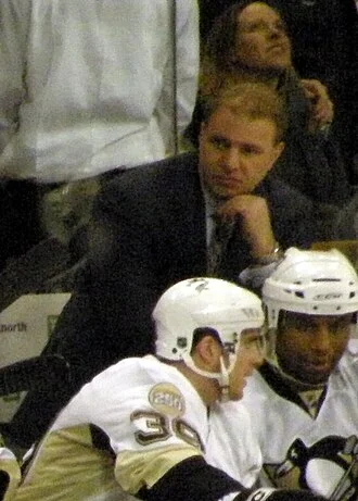 Michel Therrien height profile photo