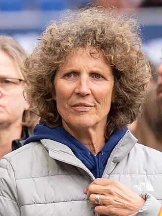 Michelle Akers height profile photo