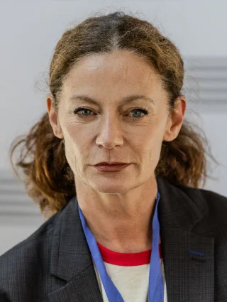 Michelle Gomez height profile photo