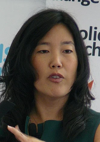 Michelle Rhee height profile photo