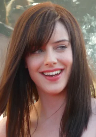 Michelle Ryan height profile photo
