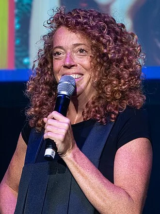 Michelle Wolf height profile photo