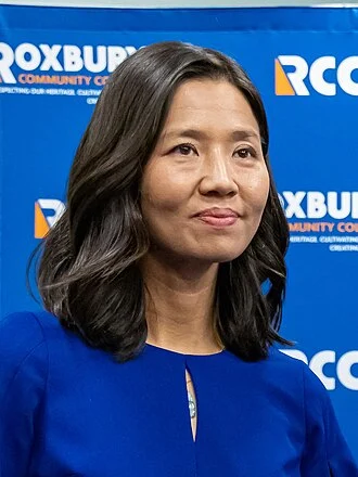 Michelle Wu height profile photo