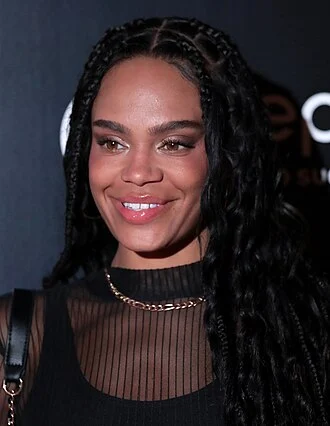 Michelle Young (television personality) height profile photo