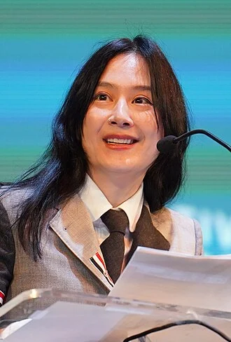 Michelle Zauner height profile photo