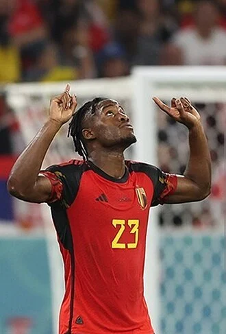 Michy Batshuayi height profile photo
