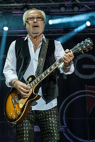 Mick Jones (Foreigner guitarist) height profile photo