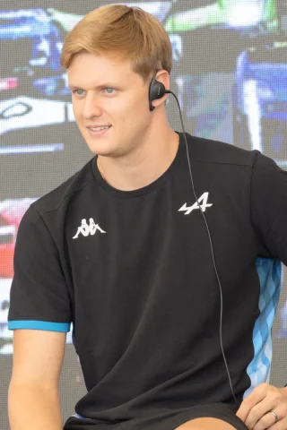 Mick Schumacher height profile photo