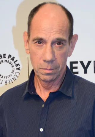 Miguel Ferrer height profile photo