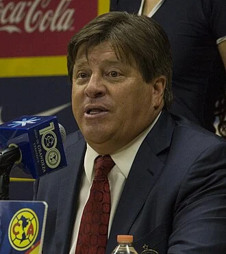Miguel Herrera height profile photo