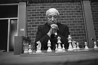 Miguel Najdorf height profile photo