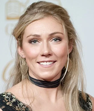 Mikaela Shiffrin height profile photo