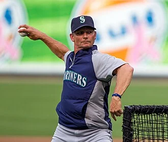 Mike Brumley (infielder) height profile photo