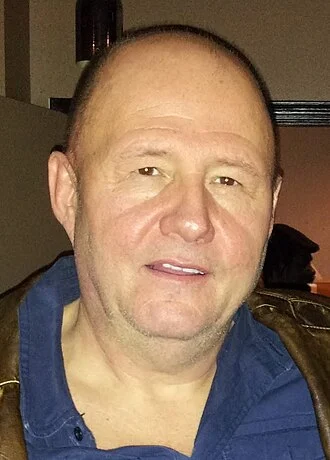 Mike Bullard (comedian) height profile photo