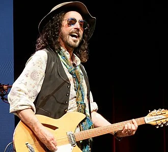 Mike Campbell (musician) height profile photo