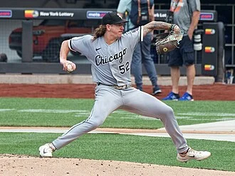 Mike Clevinger height profile photo