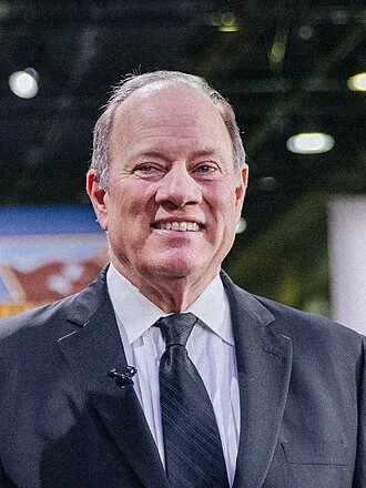 Mike Duggan height profile photo