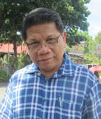 Mike Enriquez height profile photo