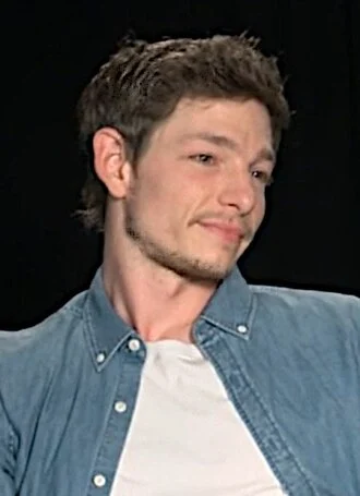 Mike Faist height profile photo