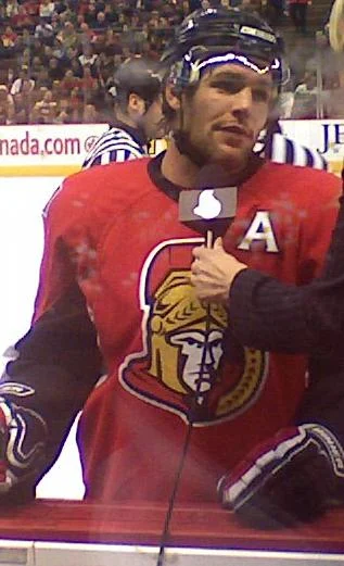 Mike Fisher (ice hockey) height profile photo