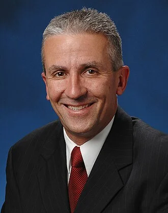 Mike Folmer height profile photo