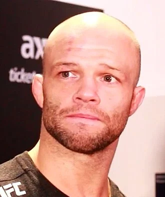 Mike Grundy height profile photo