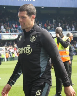 Mike Jackson (footballer, born 1973) height profile photo