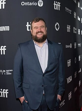 Mike Mitchell (actor) height profile photo