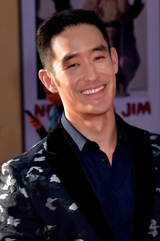 Mike Moh height profile photo