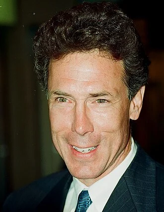 Mike Moore (American politician) height profile photo