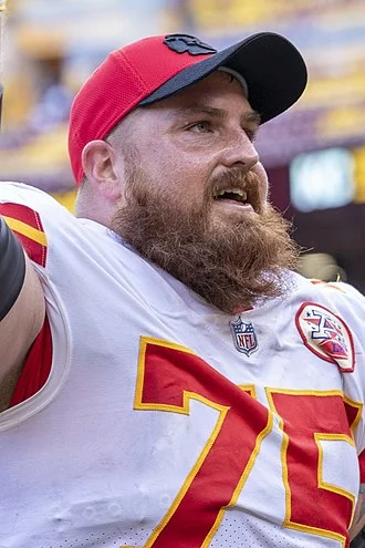 Mike Remmers height profile photo