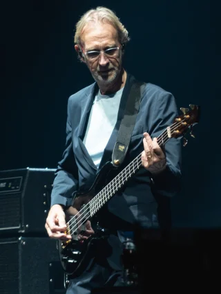 Mike Rutherford height profile photo