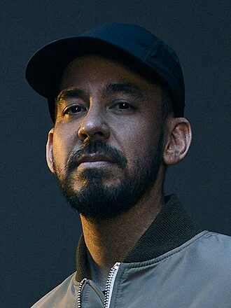 Mike Shinoda height profile photo