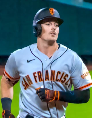 Mike Yastrzemski height profile photo