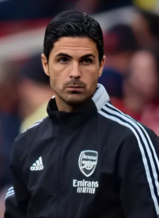 Mikel Arteta height profile photo