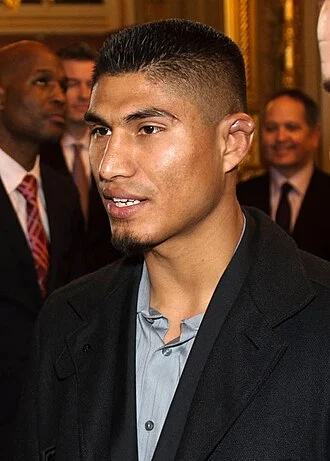 Mikey Garcia height profile photo
