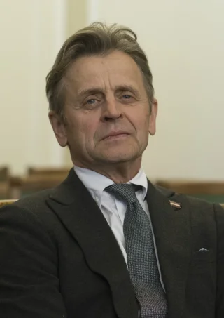 Mikhail Baryshnikov height profile photo