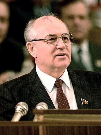 Mikhail Gorbachev height profile photo